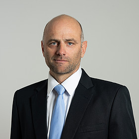 Dr. Markus Altenweisl